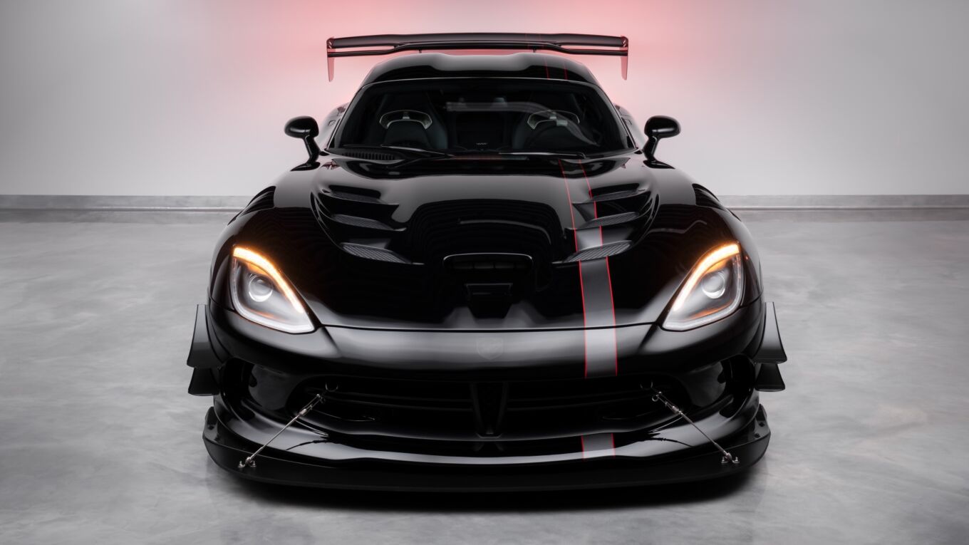 Dodge Viper ACR: la “Vooodoo” è da record Dodge Viper ACR: la “Vooodoo” è da record