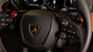 Lamborghini Revuelto