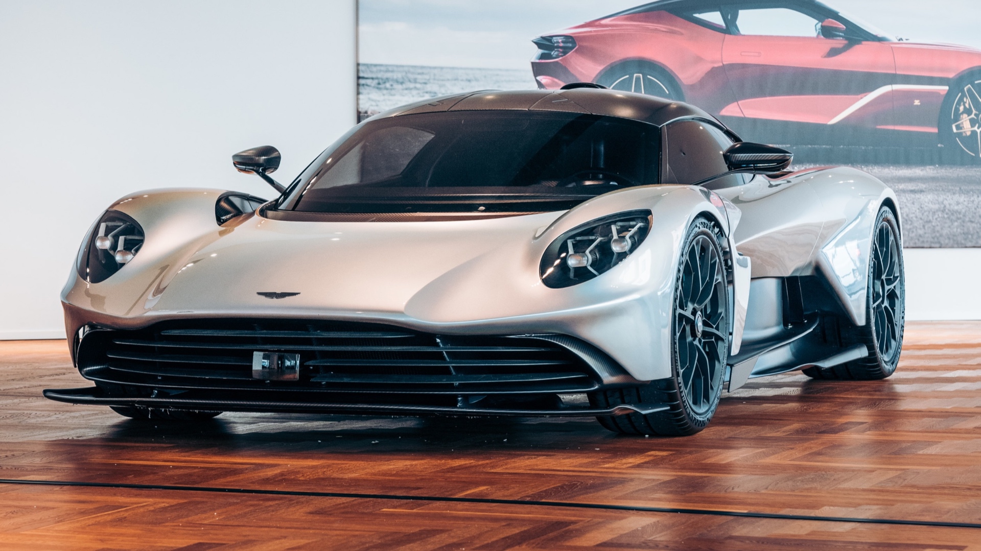 aston-martin-valhalla-21