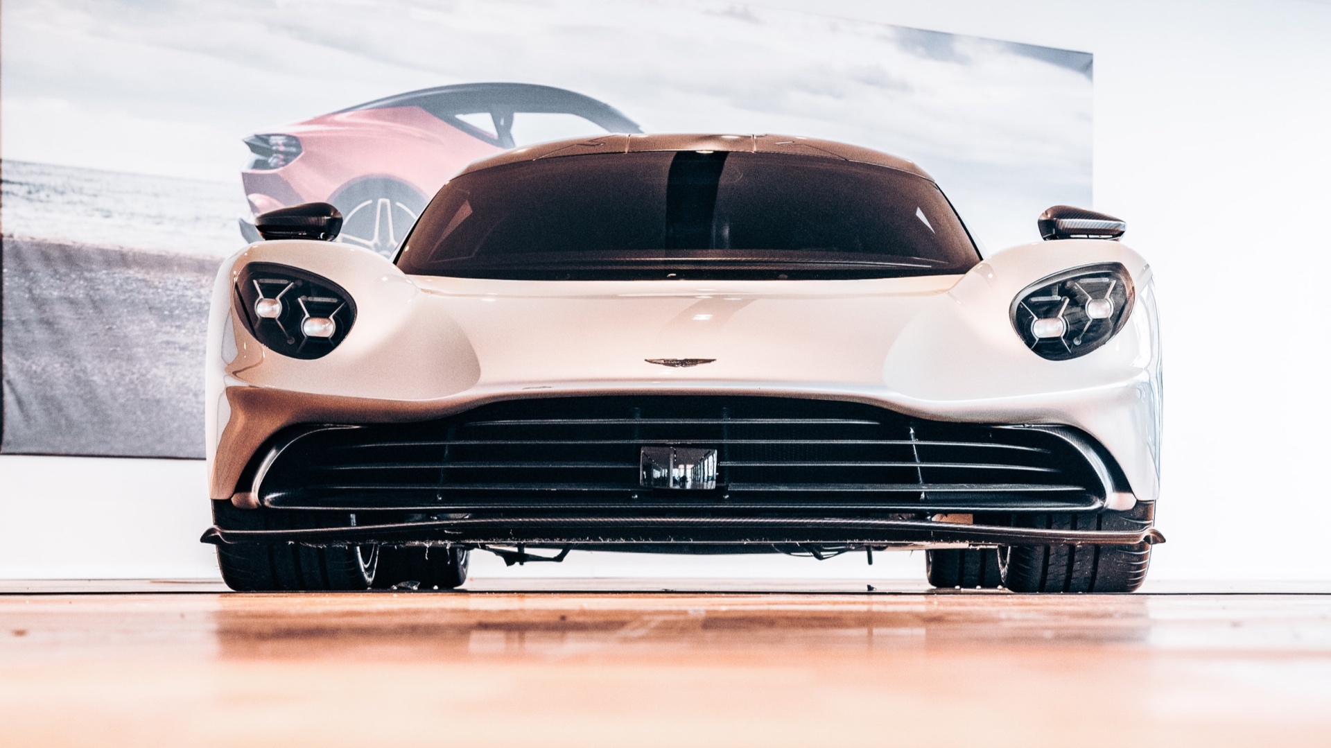 aston-martin-valhalla-23