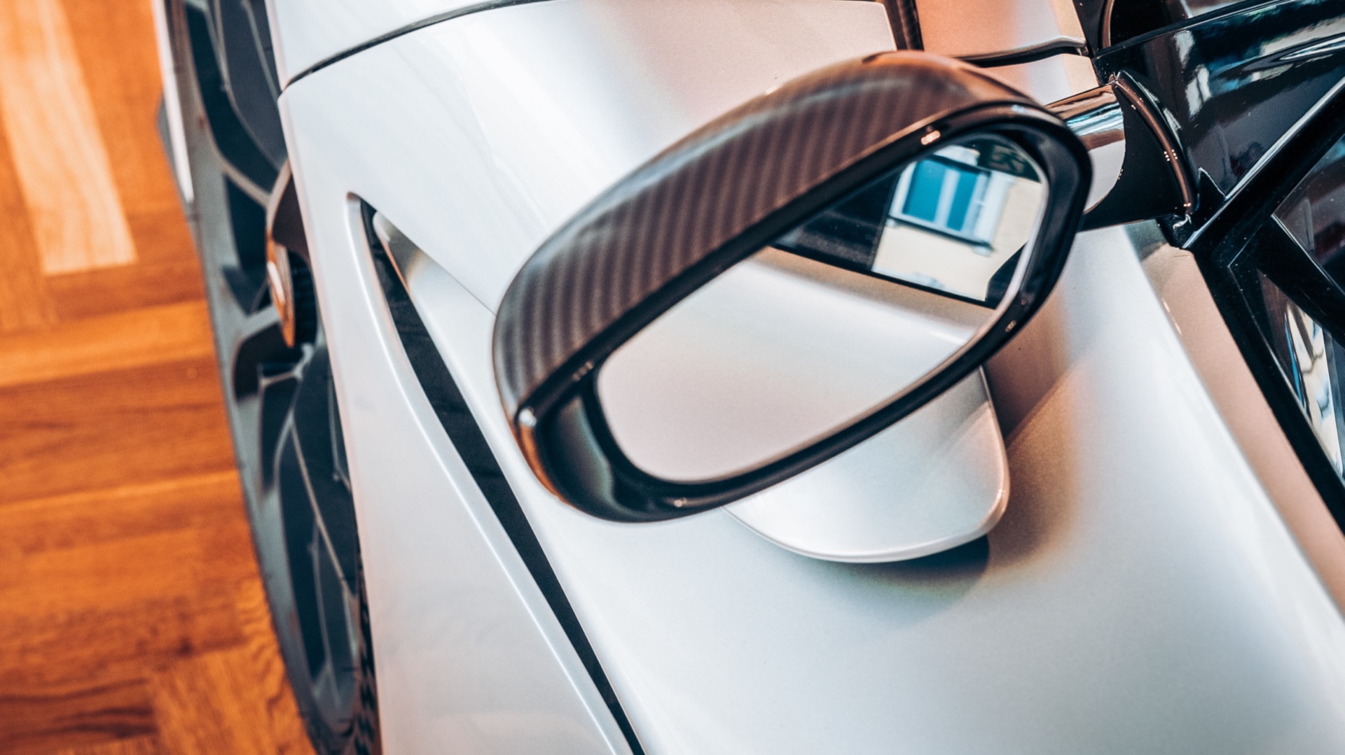 aston-martin-valhalla-24