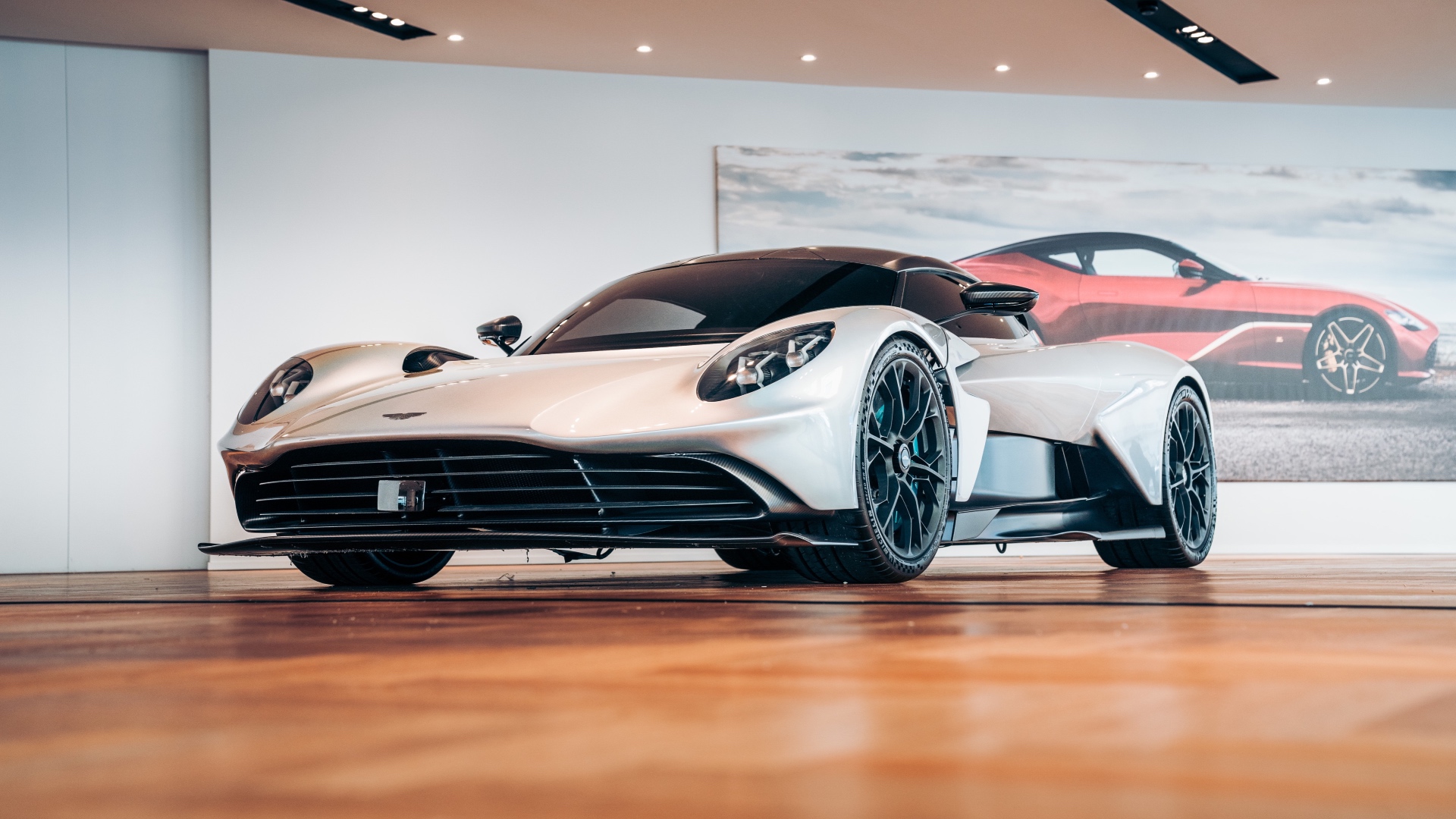 aston-martin-valhalla-4