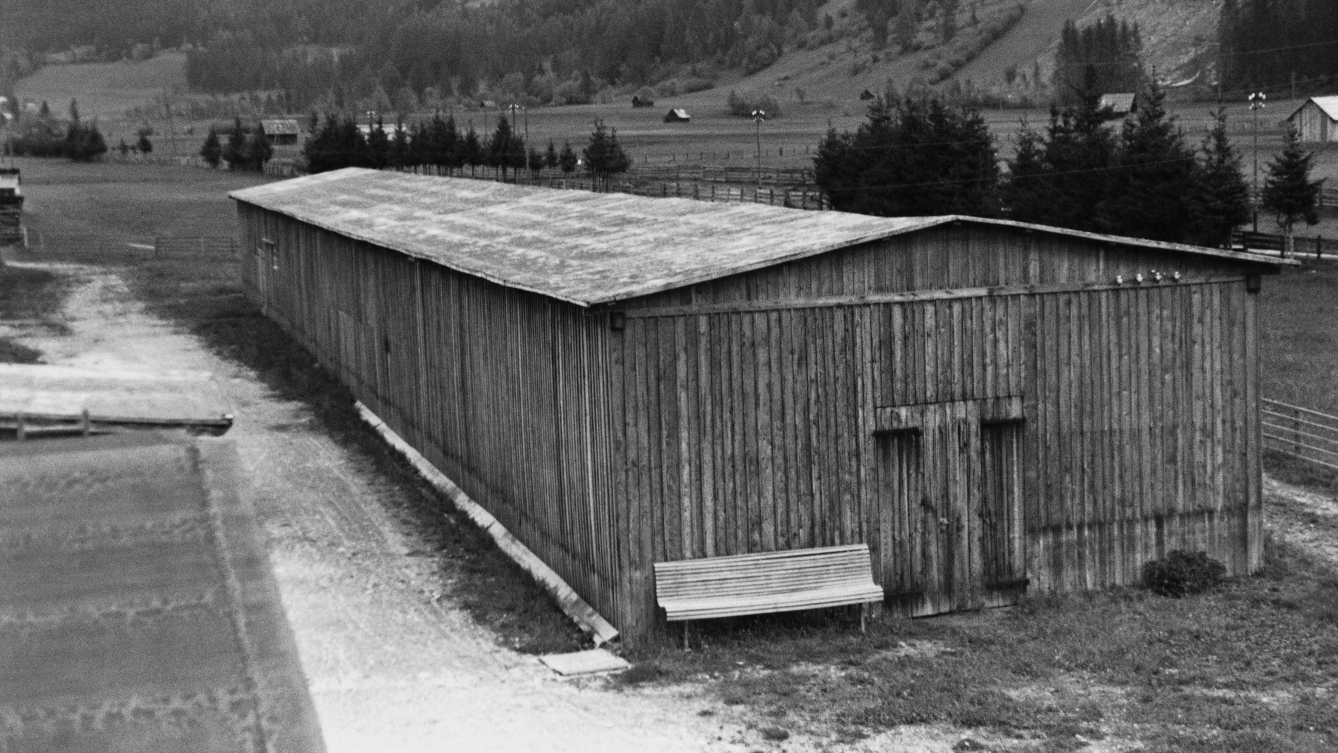 Capannone Porsche a Gmünd 1948 Capannone Porsche a Gmünd 1948