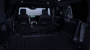 Land Rover Defender 130 Outbound