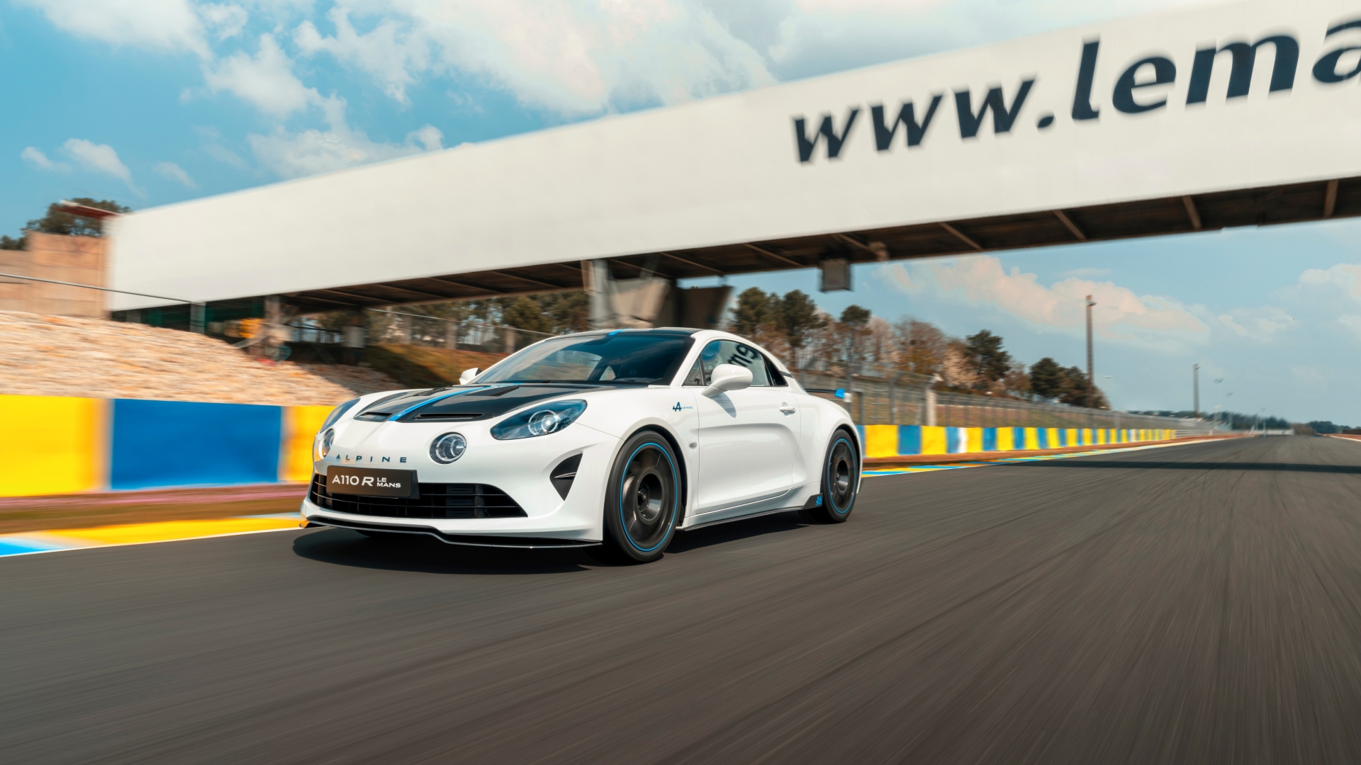 Speciale ma carissima questa Alpine A110 R Le Mans