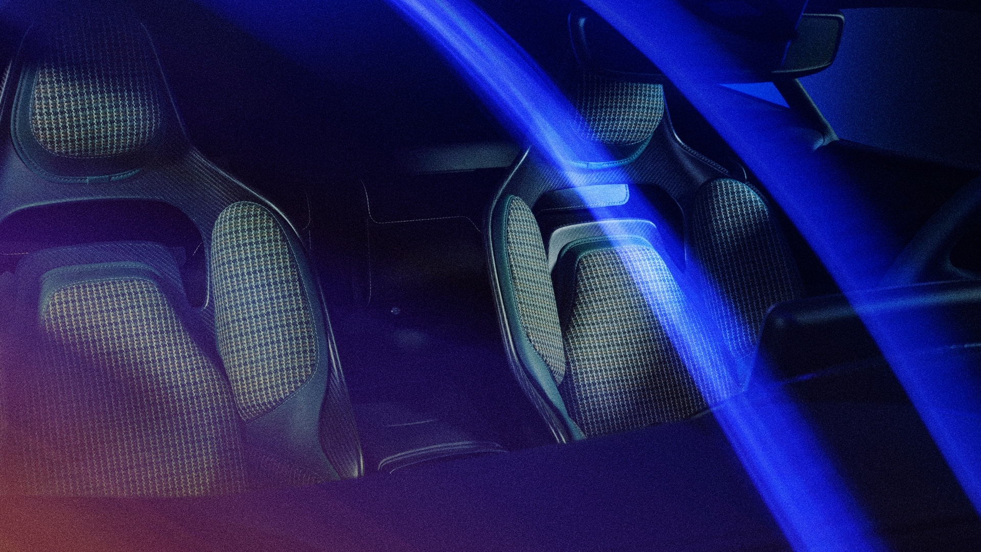 Aston Martin Valour_09 Aston Martin Valour_09