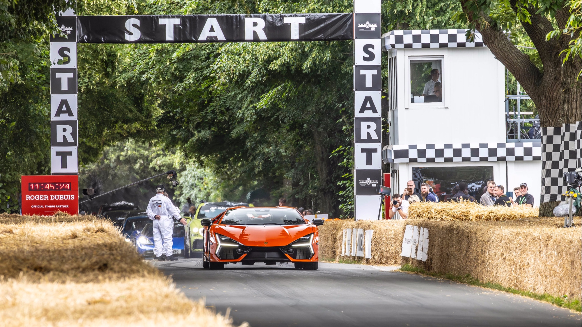 Lamborghini-Revuelto-1