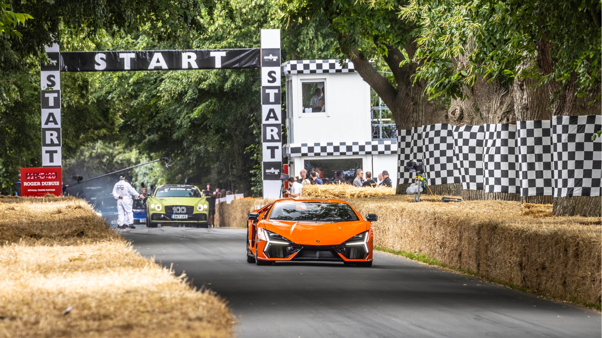 Lamborghini-Revuelto-2