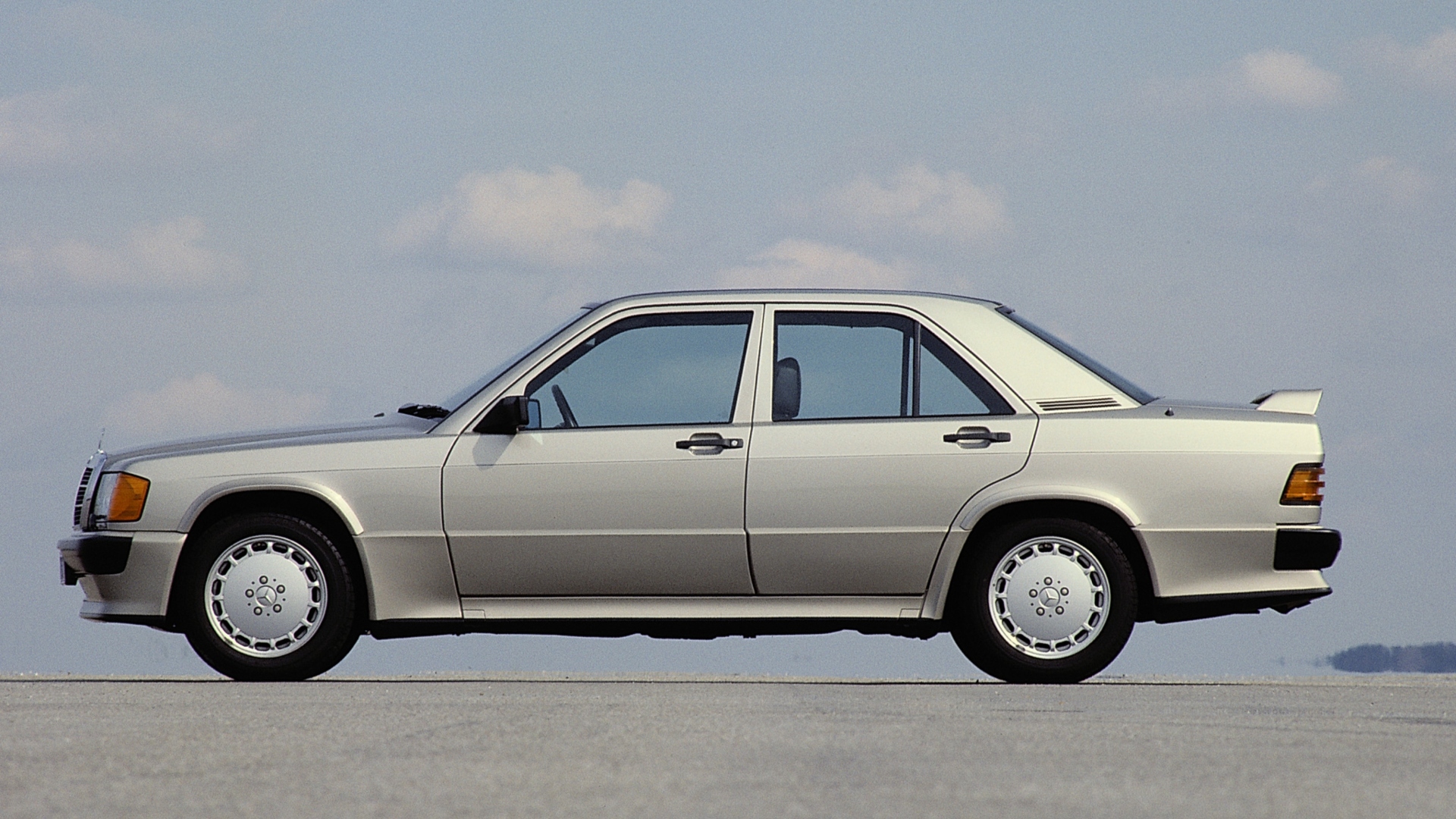 Mercedes-190-e-2.3-16-11