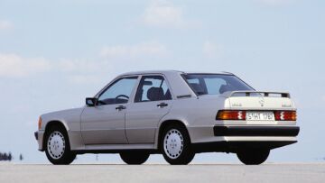 Mercedes-190-e-2.3-16-9