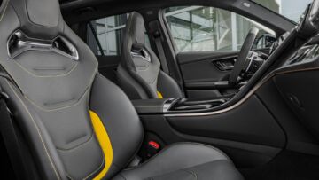 Mercedes-GLC-63-AMG-2023-28 Mercedes-GLC-63-AMG-2023-28