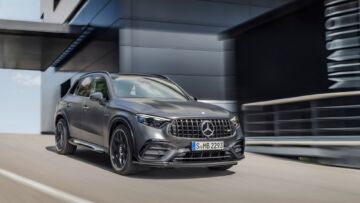 Mercedes-AMG GLC 63 S E PERFORMANCE SUV (Kraftstoffverbrauch kombiniert 7,5 l/100 km, CO2-Emissionen kombiniert 170 g/km, Stromverbrauch kombiniert 12,7 kWh/100 km) Exterieur: Designo graphit grau magno; Interieur: Leder Nappa AMG schwarz mit gelber Ziernaht;Kraftstoffverbrauch kombiniert 7,5 l/100 km, CO2-Emissionen kombiniert 170 g/km, Stromverbrauch kombiniert 12,7 kWh/100 km*Mercedes-AMG GLC 63 S E PERFORMANCE SUV (combined fuel consumption, weighted: 7.5 l/100 km; combined CO2 emissions, weighted: 170 g/km; combined power consumption, weighted: 12.7 kWh/100 km) exterior: designo graphite grey magno; interior: leather nappa AMG black with yellow stitching;Combined fuel consumption, weighted: 7.5 l/100 km; combined CO2 emissions, weighted: 170 g/km; combined power consumption, weighted: 12.7 kWh/100 km* Mercedes-AMG GLC 63 S E PERFORMANCE SUV (Kraftstoffverbrauch kombiniert 7,5 l/100 km, CO2-Emissionen kombiniert 170 g/km, Stromverbrauch kombiniert 12,7 kWh/100 km) Exterieur: Designo graphit grau magno; Interieur: Leder Nappa AMG schwarz mit gelber Ziernaht;Kraftstoffverbrauch kombiniert 7,5 l/100 km, CO2-Emissionen kombiniert 170 g/km, Stromverbrauch kombiniert 12,7 kWh/100 km*Mercedes-AMG GLC 63 S E PERFORMANCE SUV (combined fuel consumption, weighted: 7.5 l/100 km; combined CO2 emissions, weighted: 170 g/km; combined power consumption, weighted: 12.7 kWh/100 km) exterior: designo graphite grey magno; interior: leather nappa AMG black with yellow stitching;Combined fuel consumption, weighted: 7.5 l/100 km; combined CO2 emissions, weighted: 170 g/km; combined power consumption, weighted: 12.7 kWh/100 km*