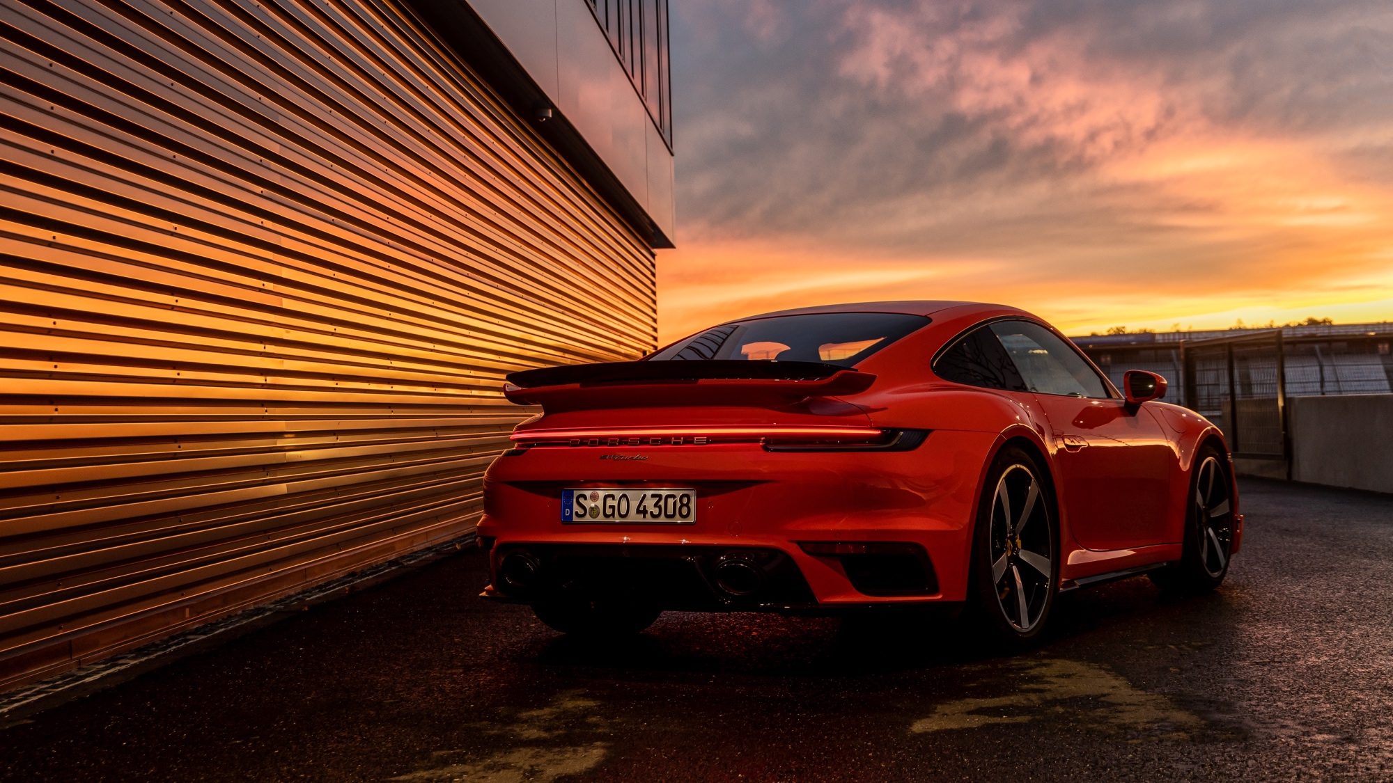 Porsche-911-turbo-992-prezzo-scheda-tecnica-prestazioni-12