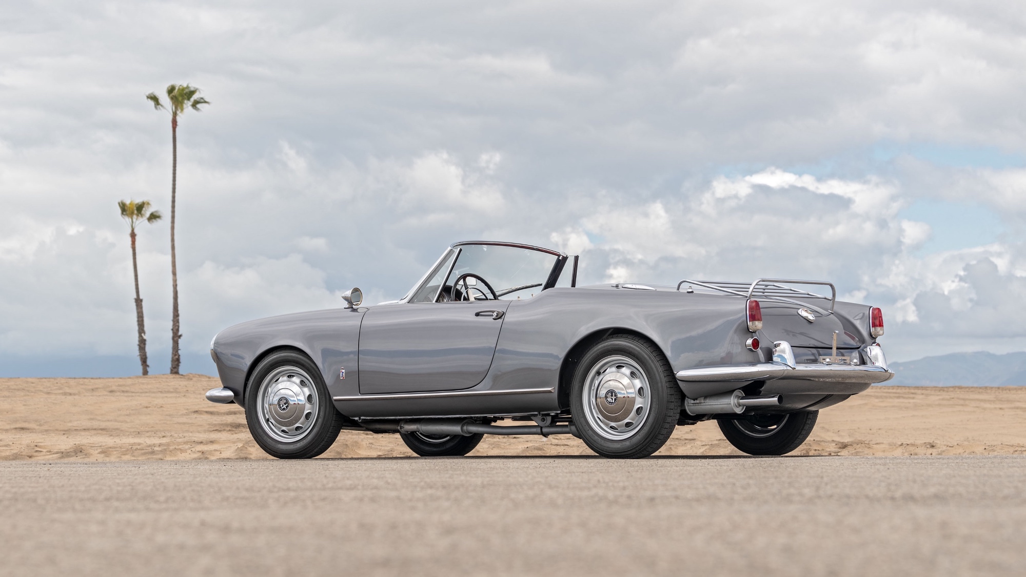1960-Alfa-Romeo-Giulietta-Spider-Veloce-by-Pinin-Farina1348824_ 1960-Alfa-Romeo-Giulietta-Spider-Veloce-by-Pinin-Farina1348824_