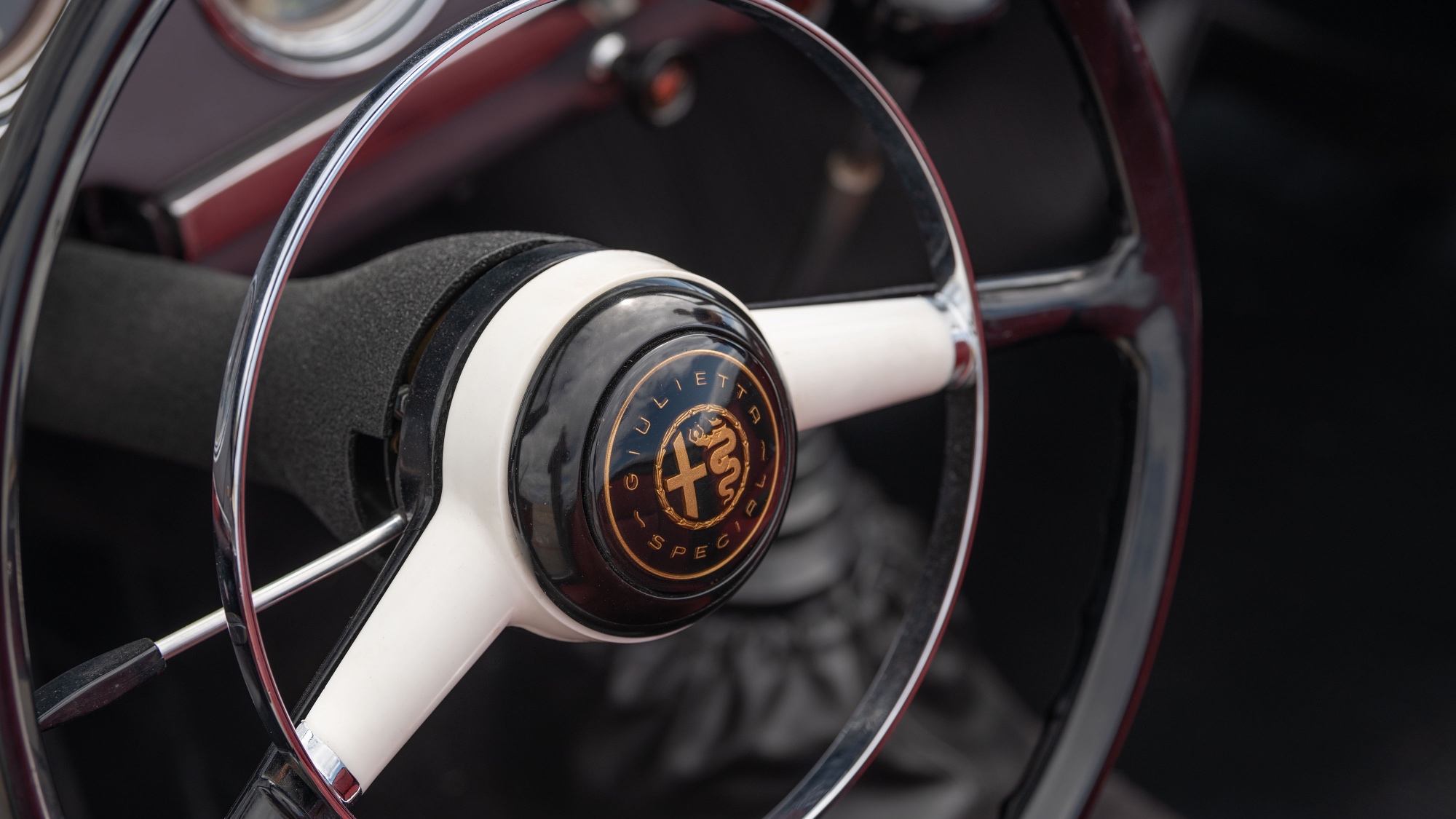1960-Alfa-Romeo-Giulietta-Spider-Veloce-by-Pinin-Farina1348855_ 1960-Alfa-Romeo-Giulietta-Spider-Veloce-by-Pinin-Farina1348855_