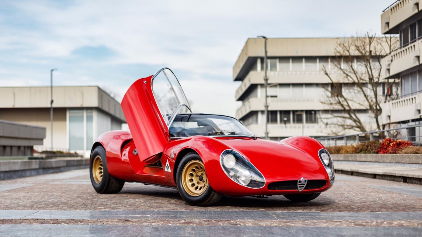 Supercar Alfa Romeo: 33 Stradale, sogno infinito