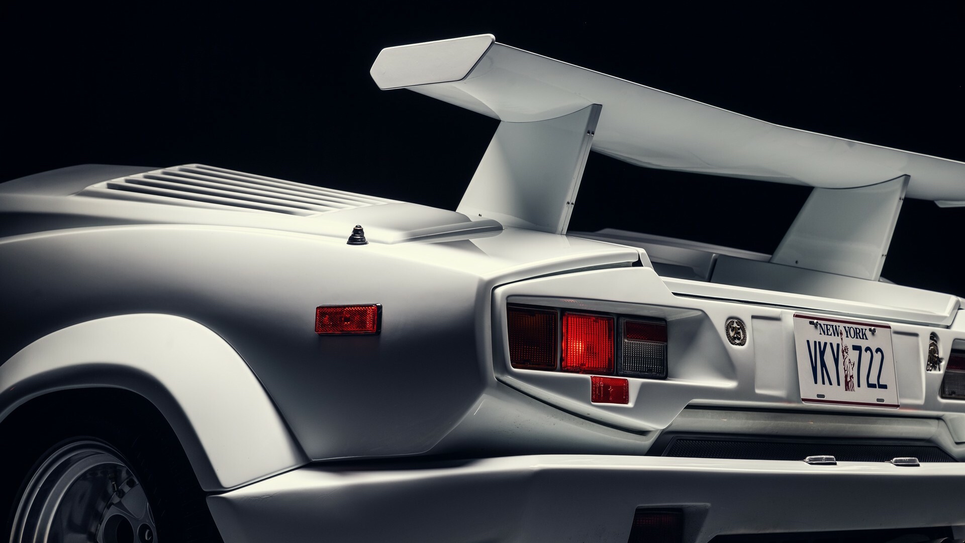 Lamborghini-Countach-The-wolf-of-Wall-Street-asta-2023-00004 Lamborghini-Countach-The-wolf-of-Wall-Street-asta-2023-00004