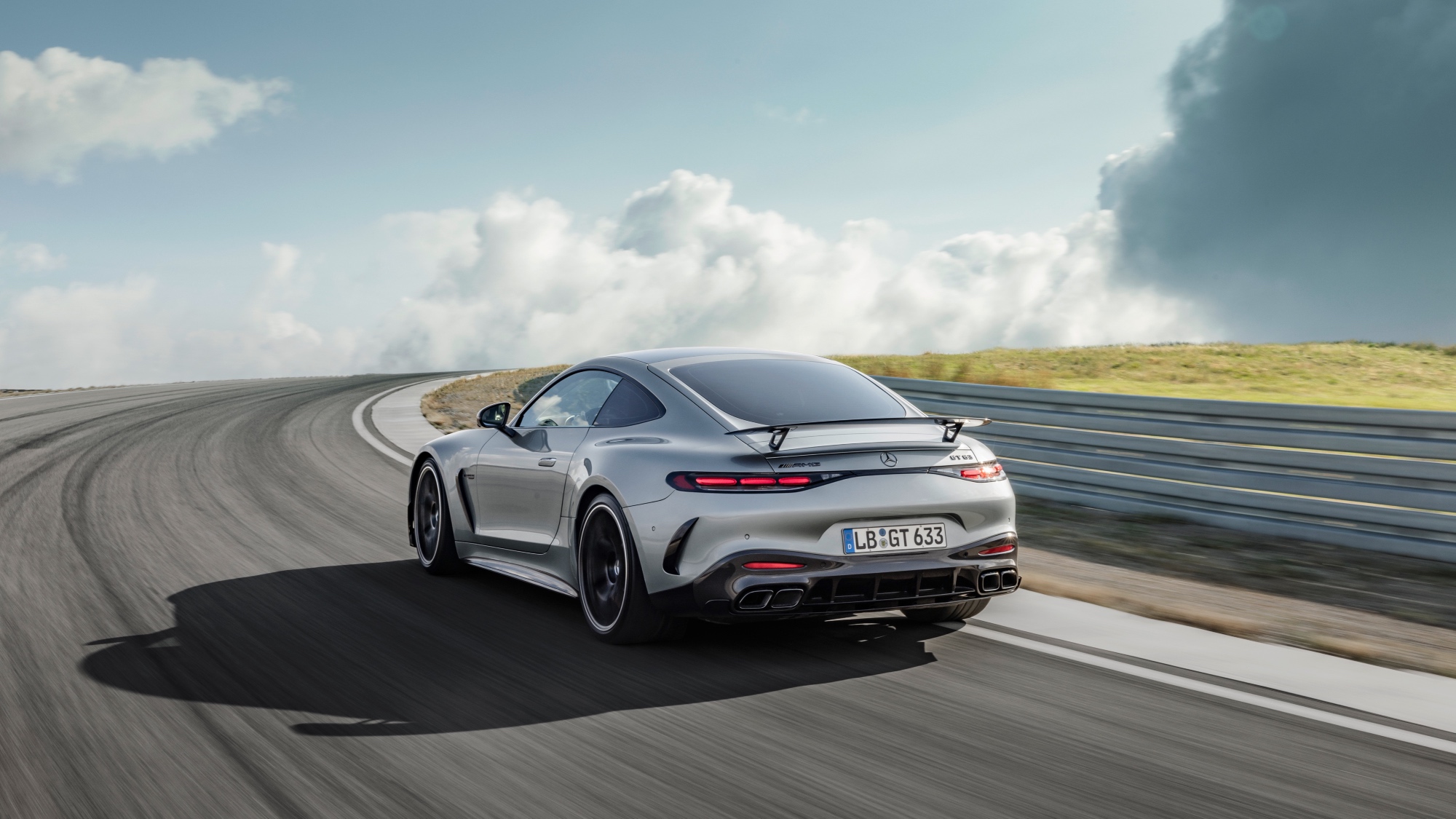 Mercedes-AMG-GT-2023-2024-63-3