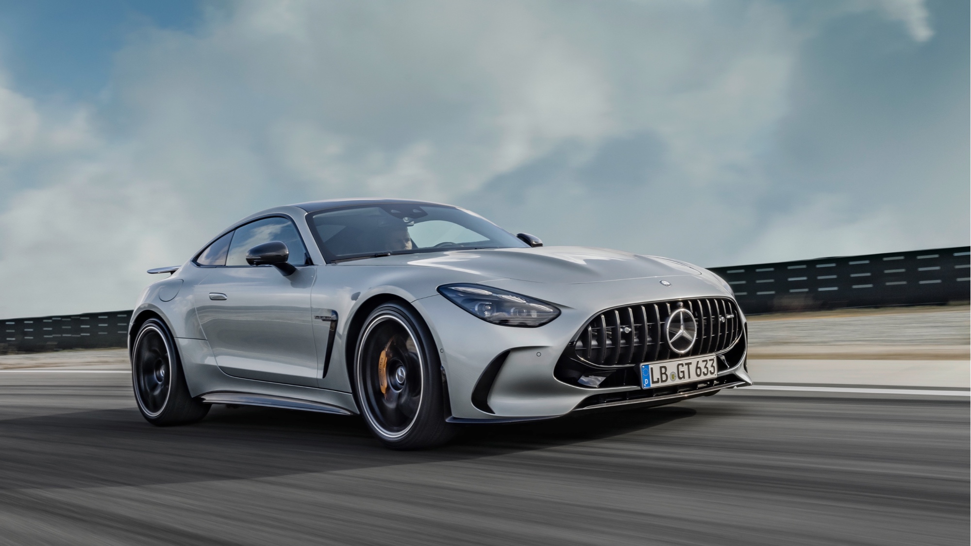 Mercedes-AMG-GT-2023-2024-63-7