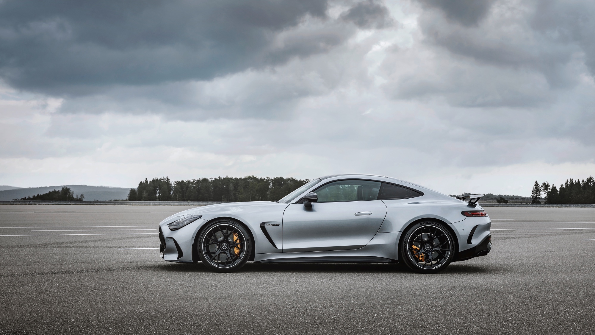 Mercedes-AMG-GT-2023-2024-63-9