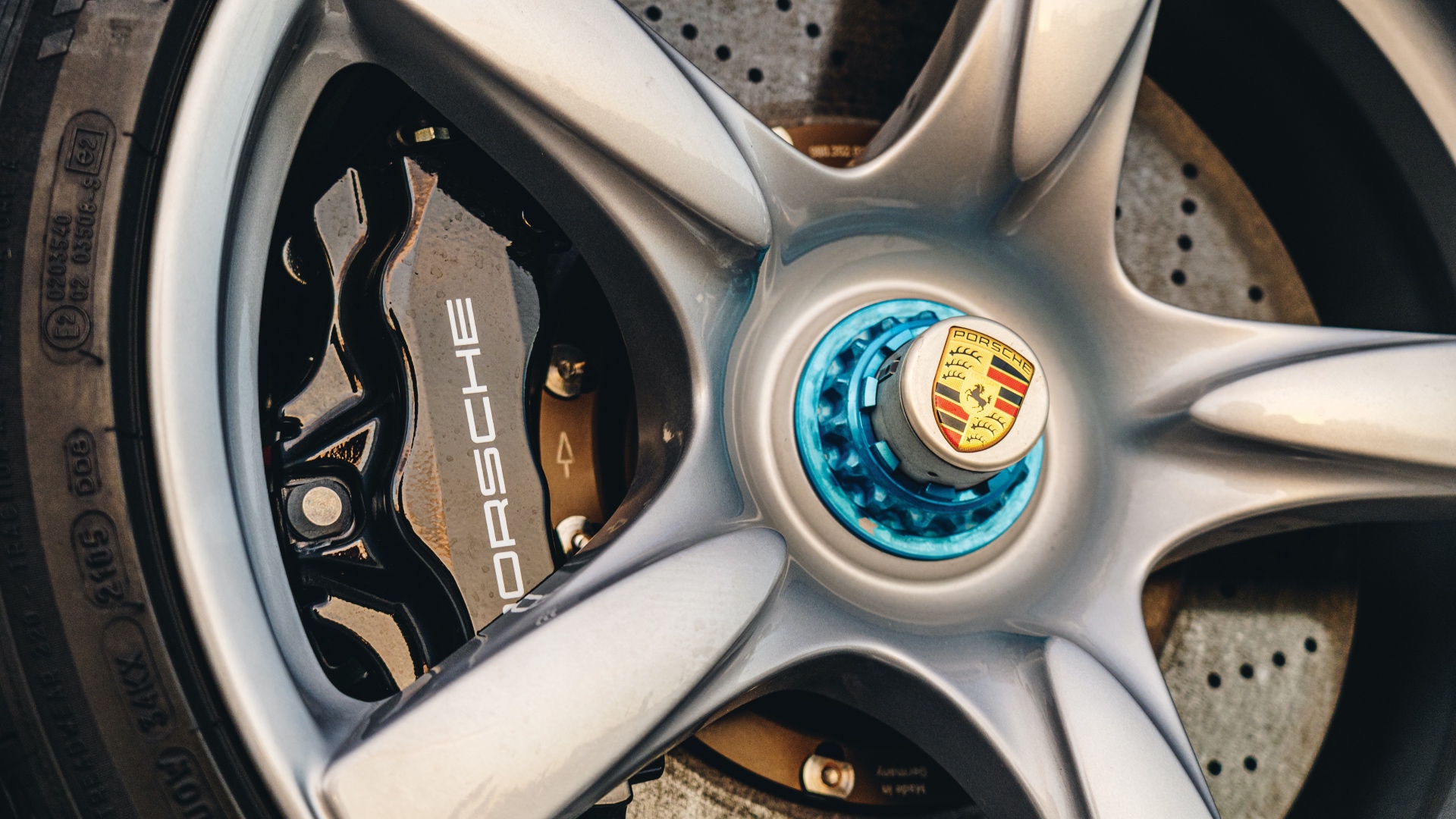 Porsche-Carrera-GT-00008 Porsche-Carrera-GT-00008