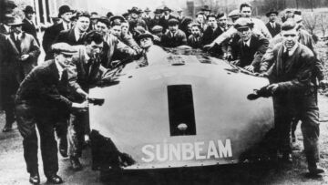 Sunbeam1000hpatWolverhamptonfactorybeforebeingshippedtoDaytona Sunbeam1000hpatWolverhamptonfactorybeforebeingshippedtoDaytona