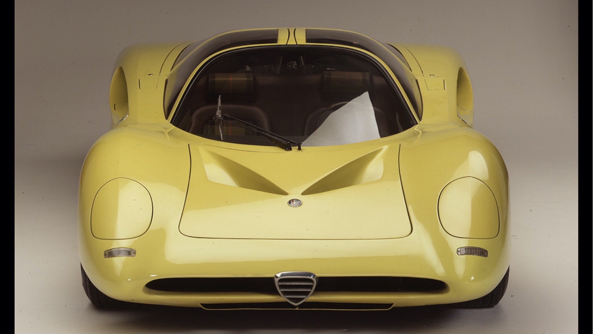 Supercar-Alfa-Romeo-mai-nate-00002
