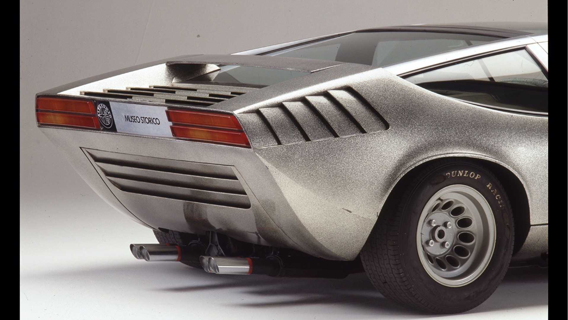 Supercar-Alfa-Romeo-mai-nate-00003