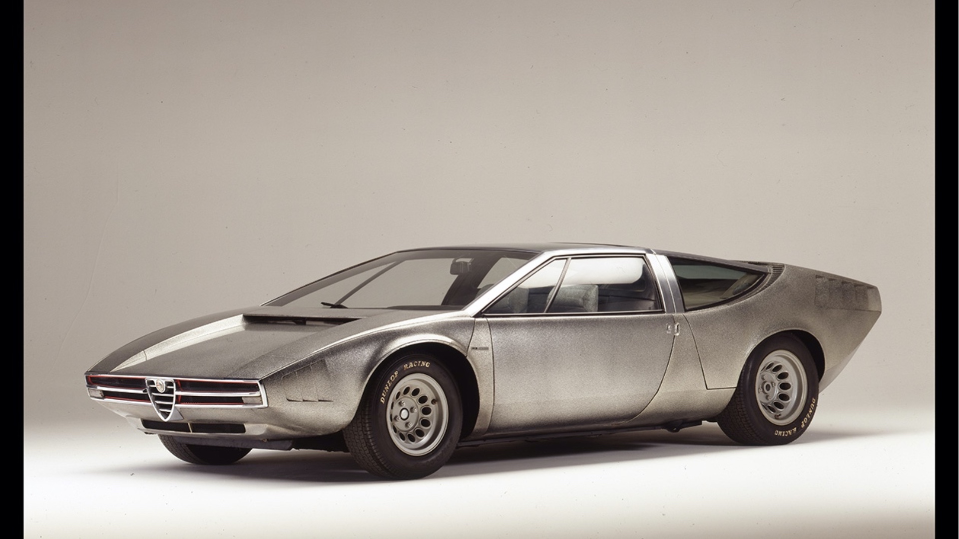 Supercar-Alfa-Romeo-mai-nate-00008