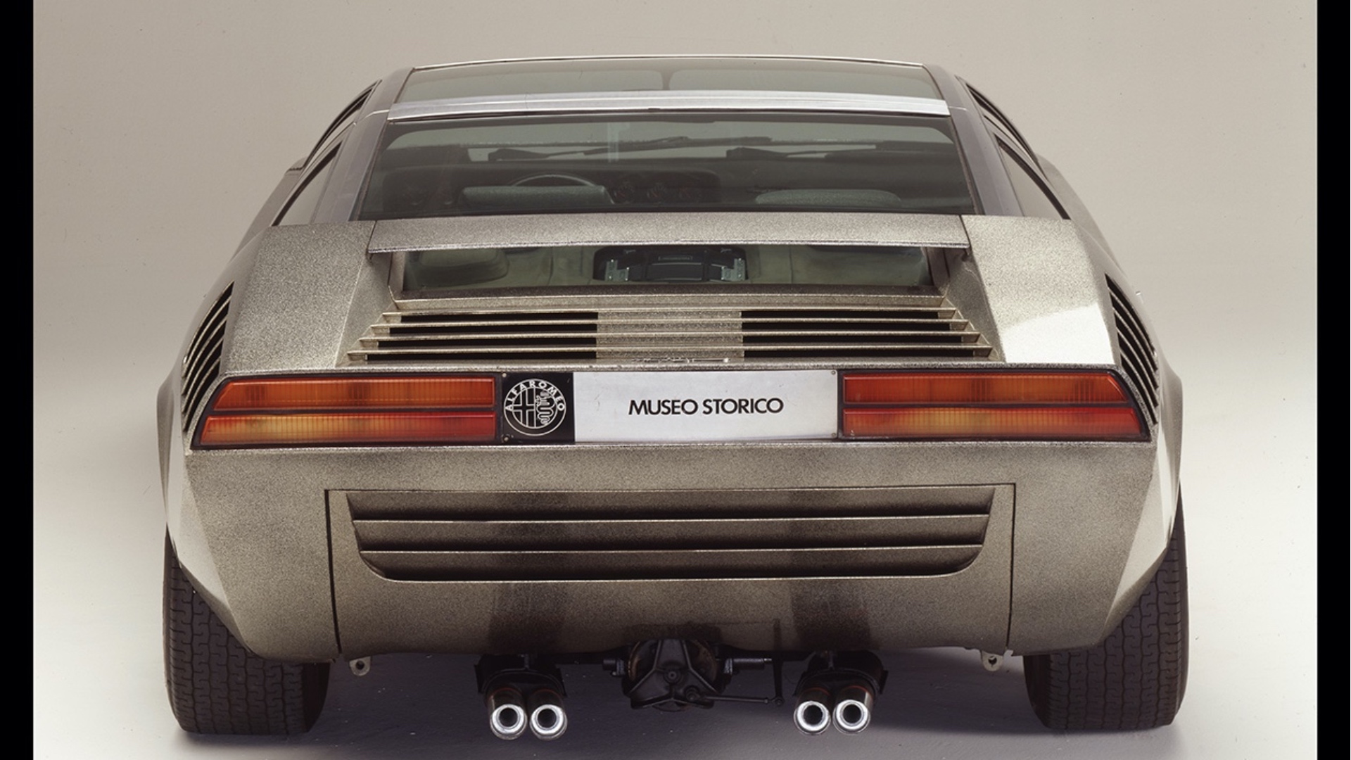 Supercar-Alfa-Romeo-mai-nate-00010