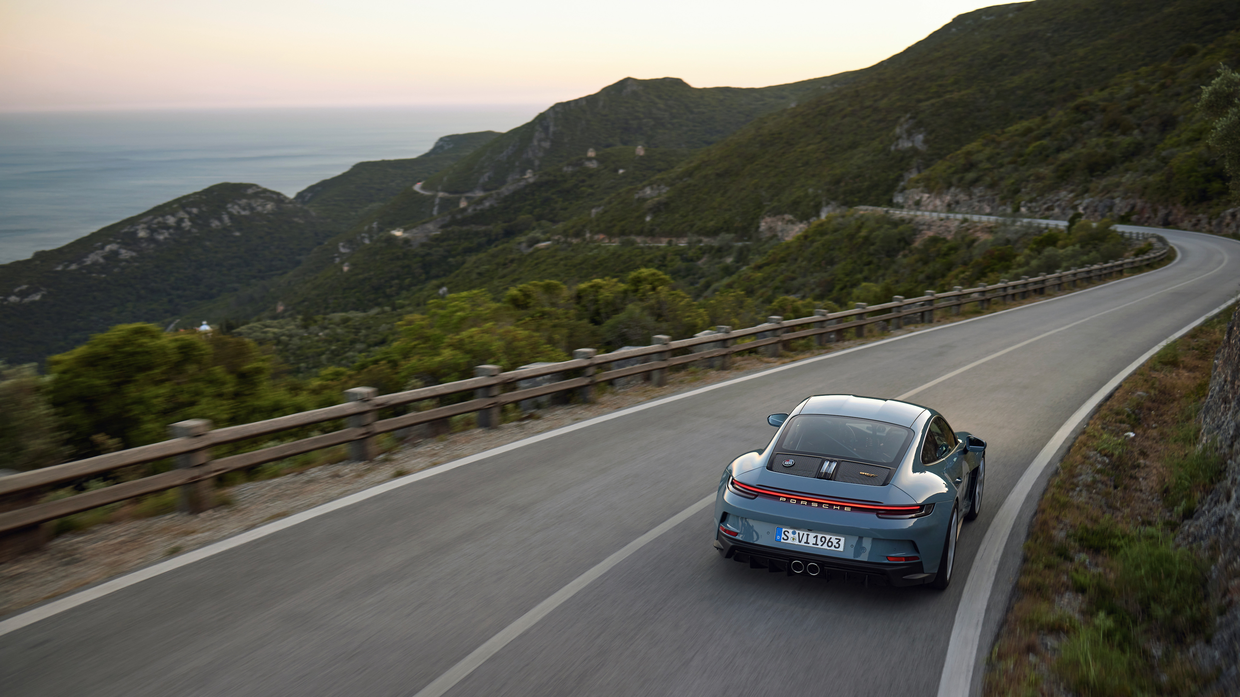 porsche-911-st-2023-11 porsche-911-st-2023-11