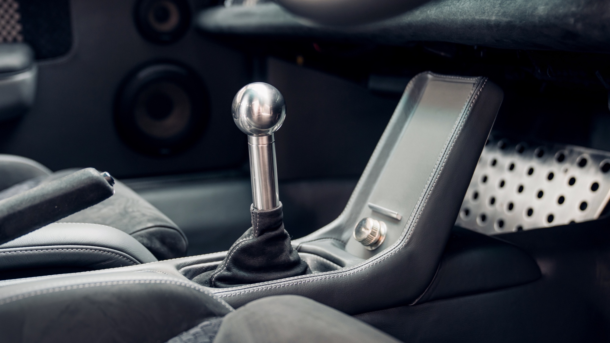 theon-design-restomod-porsche-911-2023-13 theon-design-restomod-porsche-911-2023-13