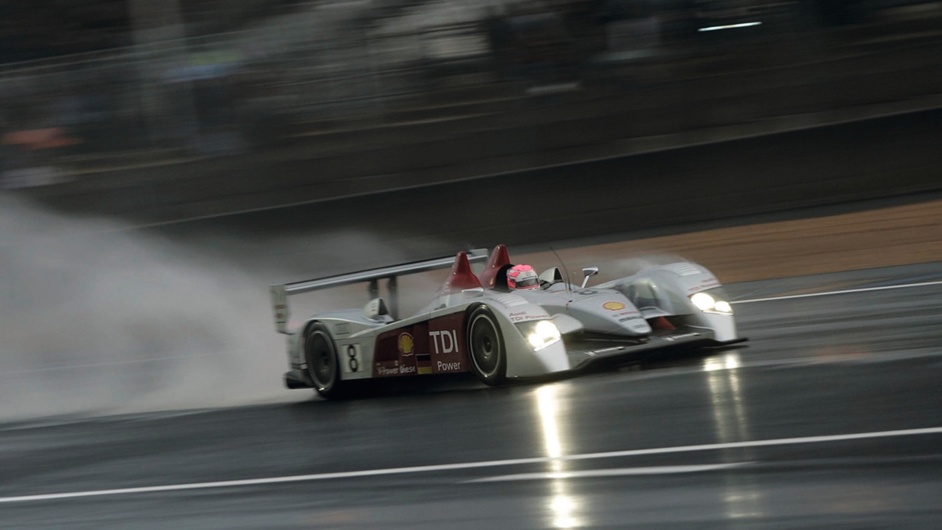 Audi-R10-TDI-Le-Mans-11