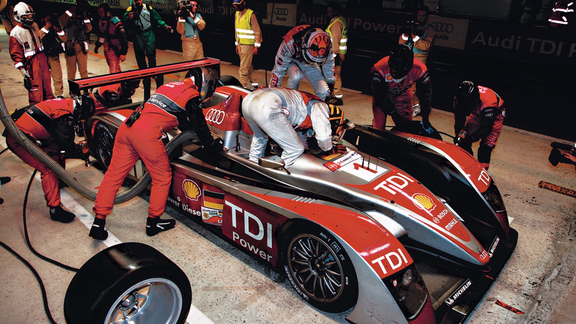 Motorsport – the Audi R 10 TDI at his Le Mans win in 2008