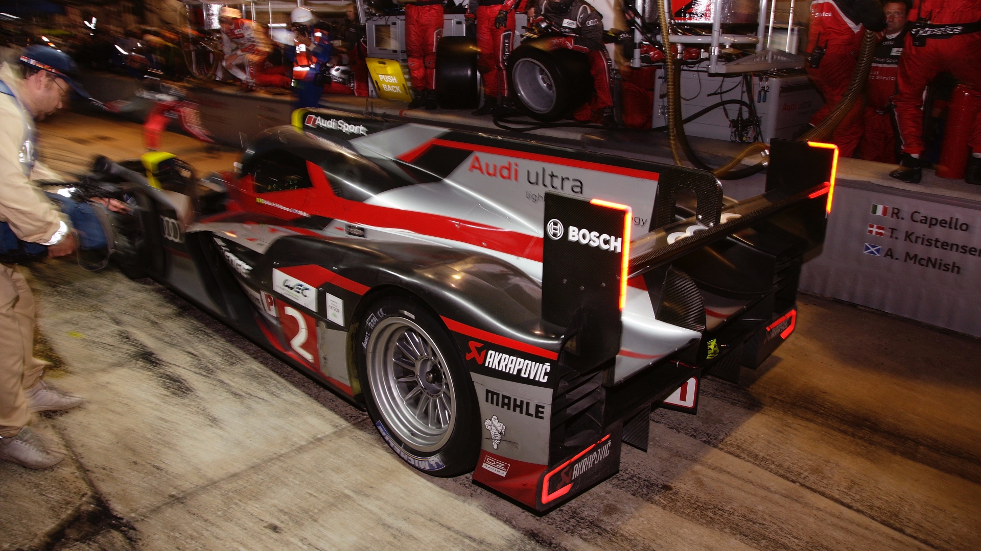 Audi-R18-4