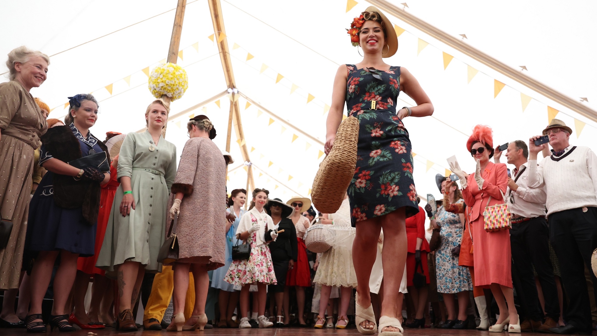 Best Dressed Competition at the 2023 Goodwood Revival. Ph. by PA. (3)