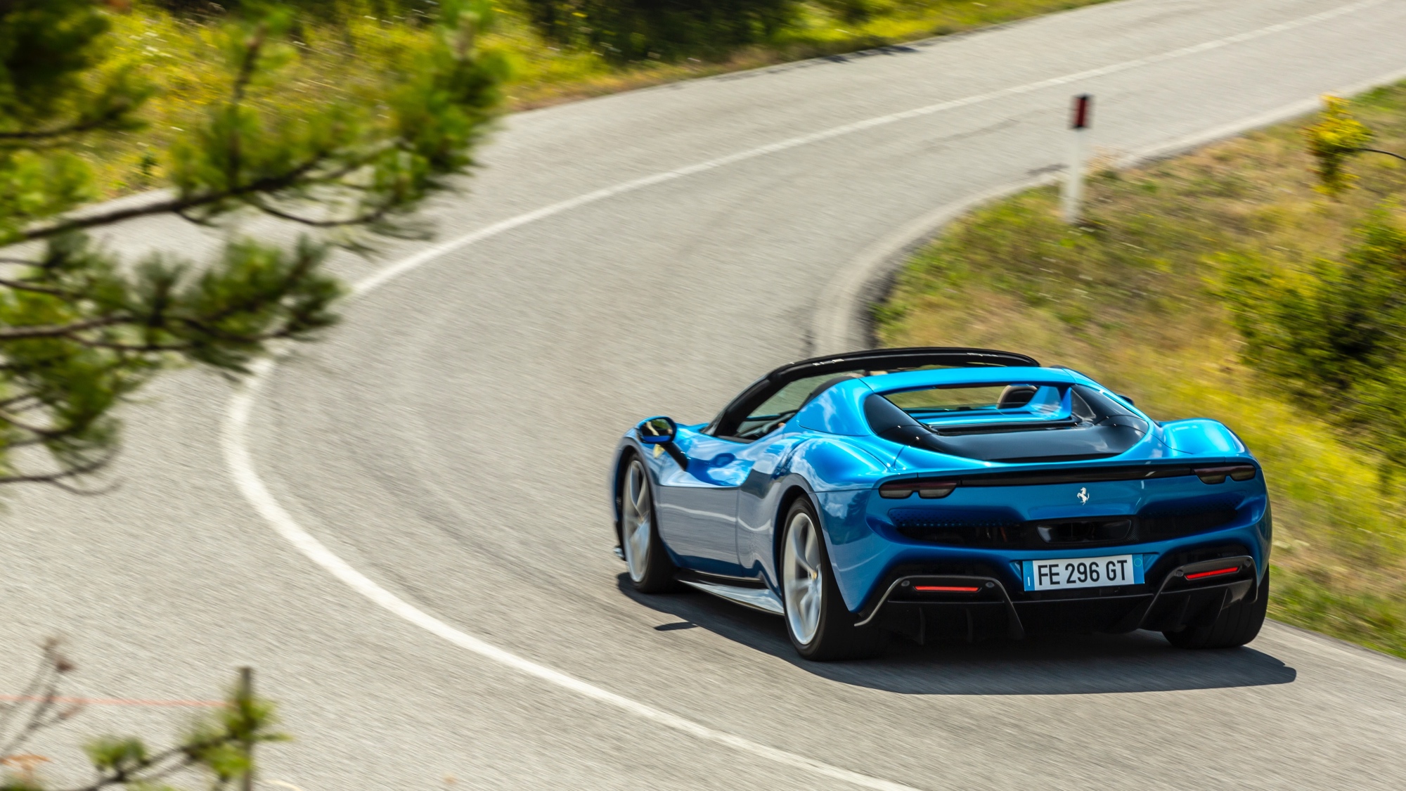 Ferrari-296-gtb-scheda-tecnica-prezzo-prestazioni-14