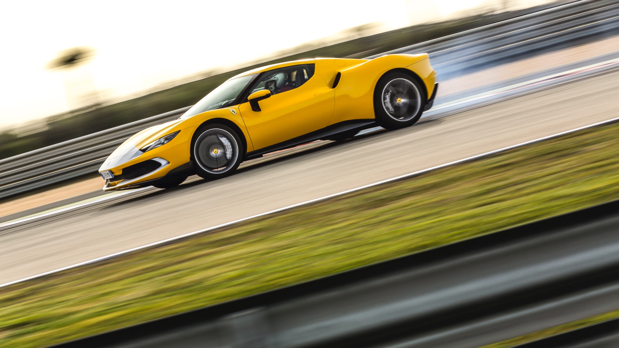 Ferrari-296-gtb-scheda-tecnica-prezzo-prestazioni-17