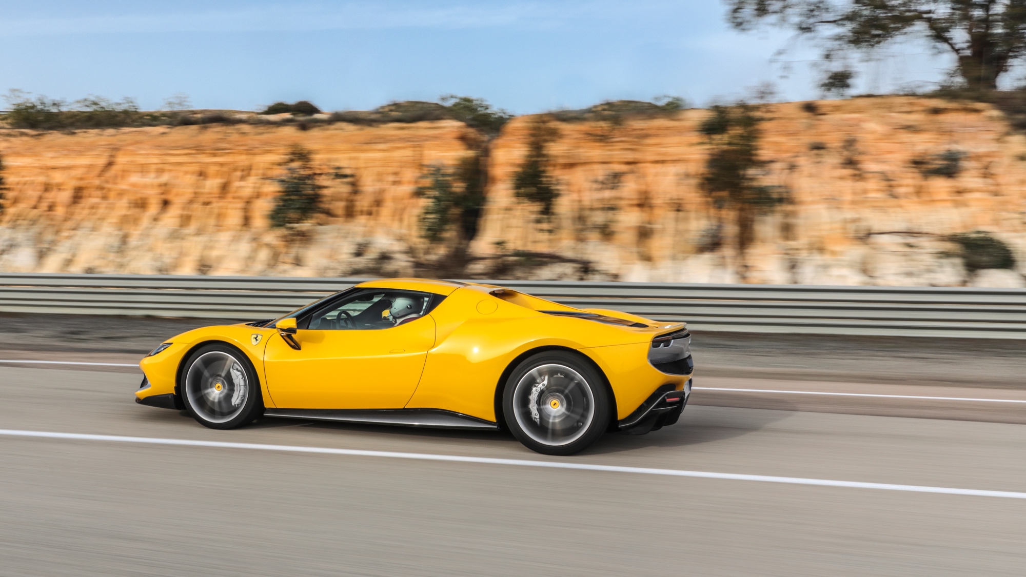 Ferrari-296-gtb-scheda-tecnica-prezzo-prestazioni-26