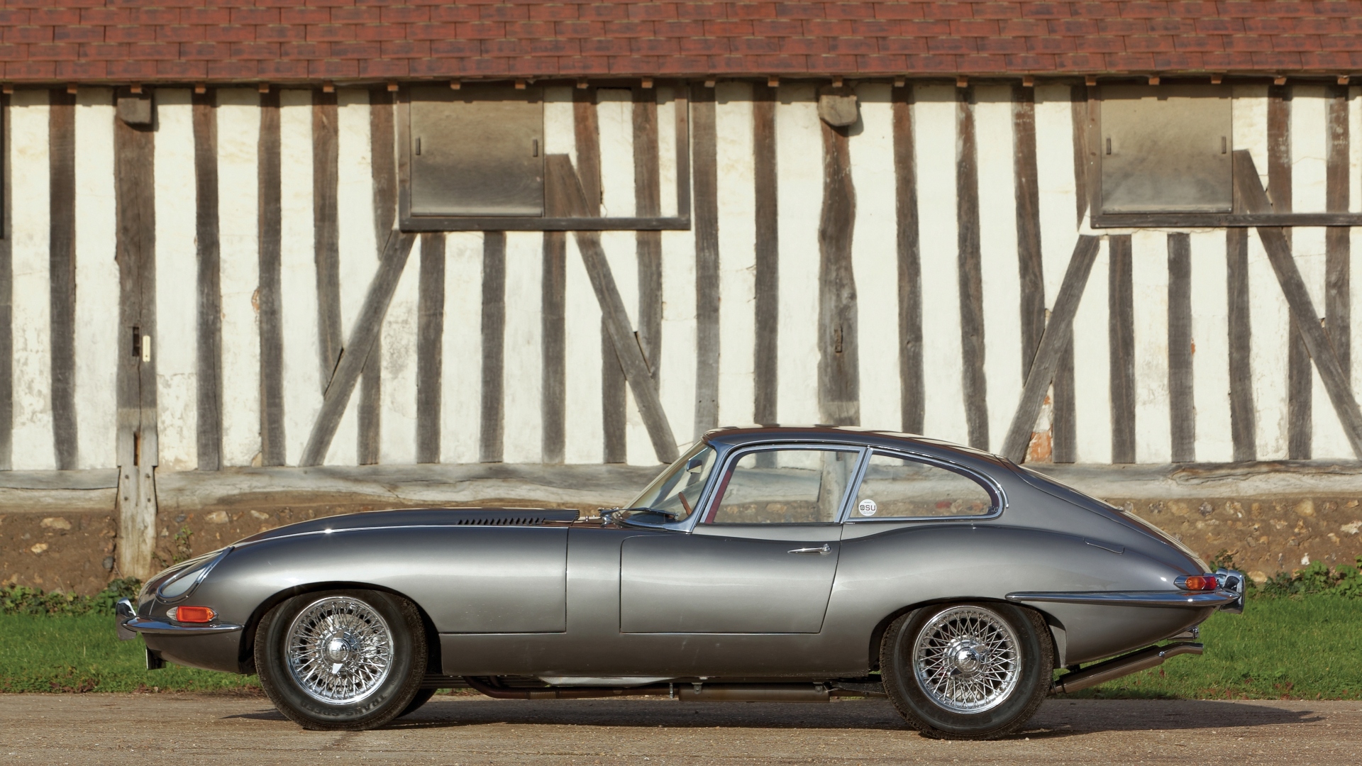 Jaguar-E-Type-10