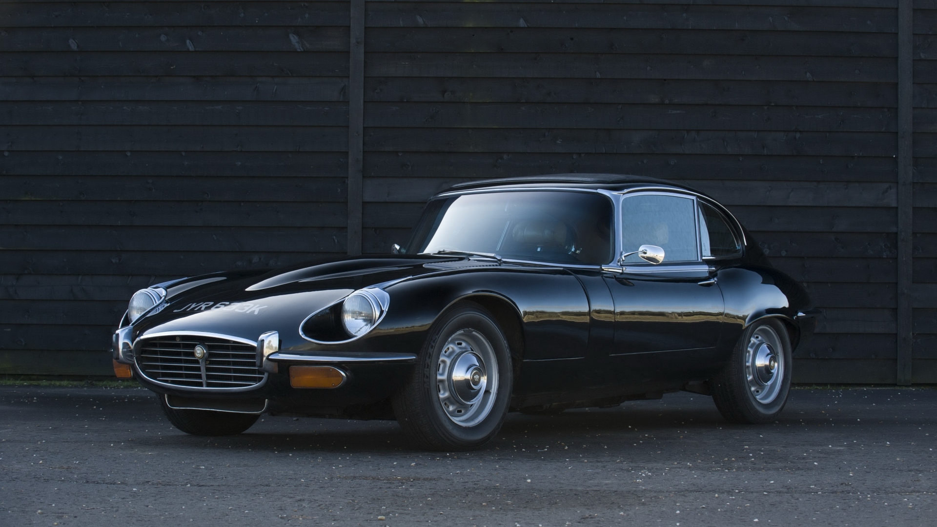 Jaguar-E-Type-4