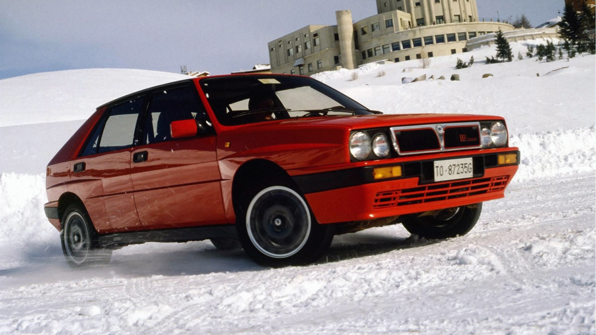 Lancia-Delta-Integrale-14