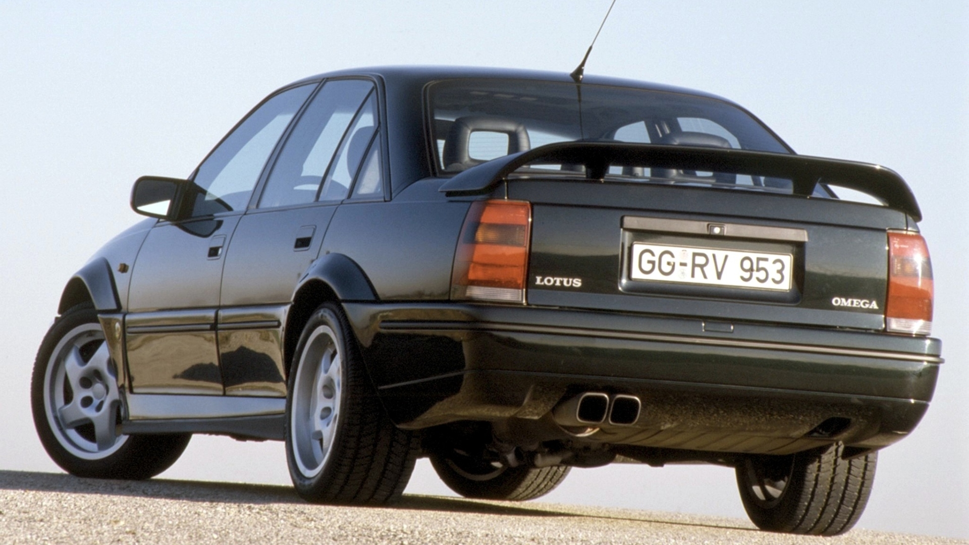 Opel-Omega-Lotus-2