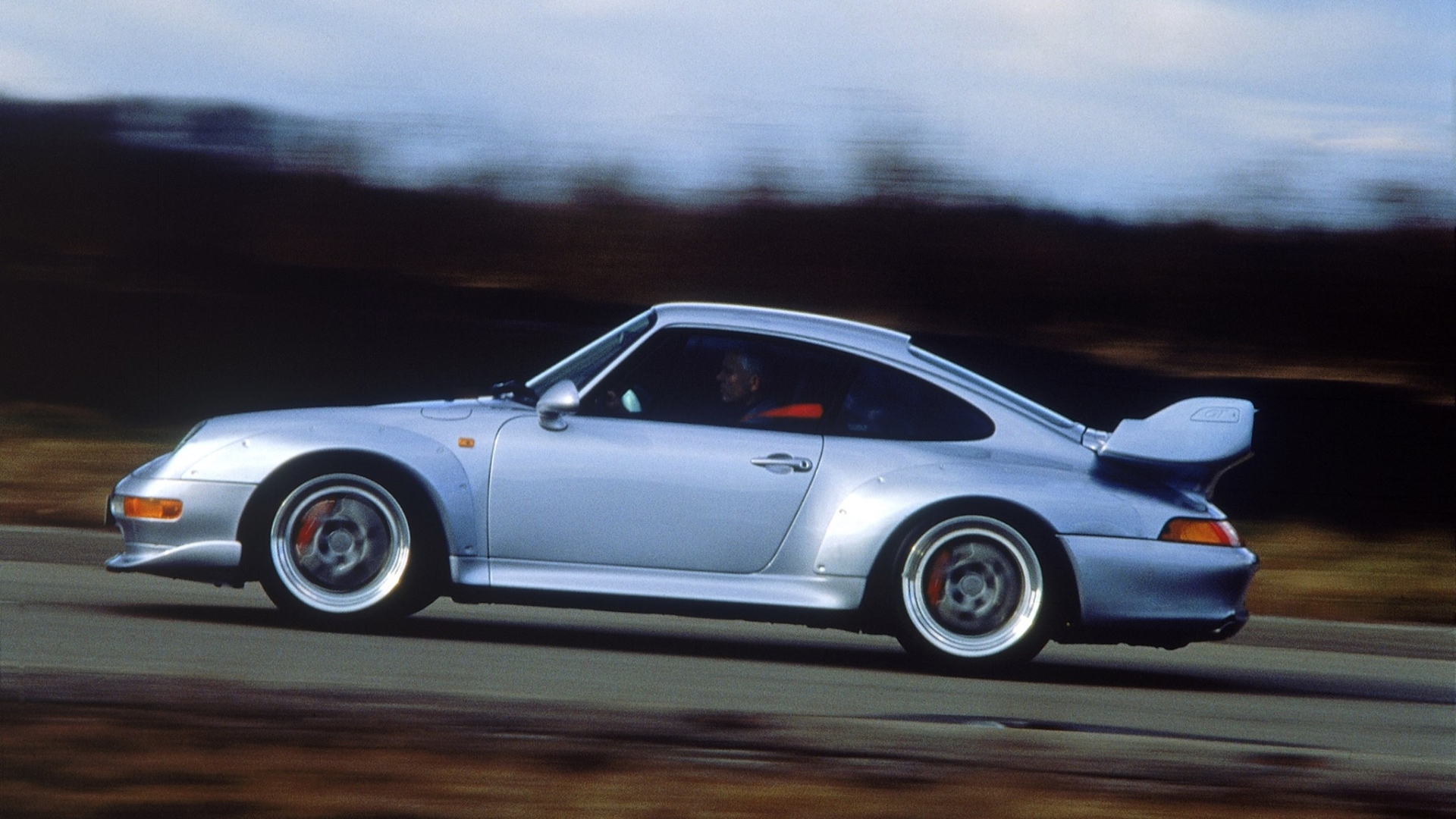 Porsche-911-993-16