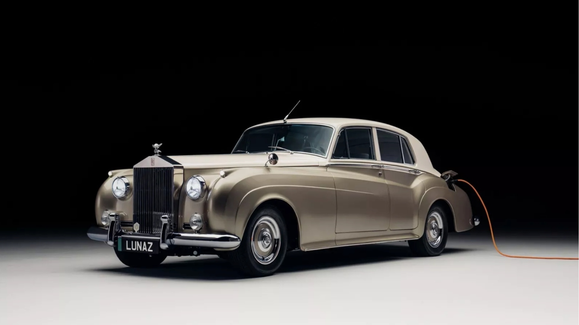 Rolls-Royce-Silver-Cloud-II-ex-Sophia-Loren-Lunaz-2023-4 Rolls-Royce-Silver-Cloud-II-ex-Sophia-Loren-Lunaz-2023-4
