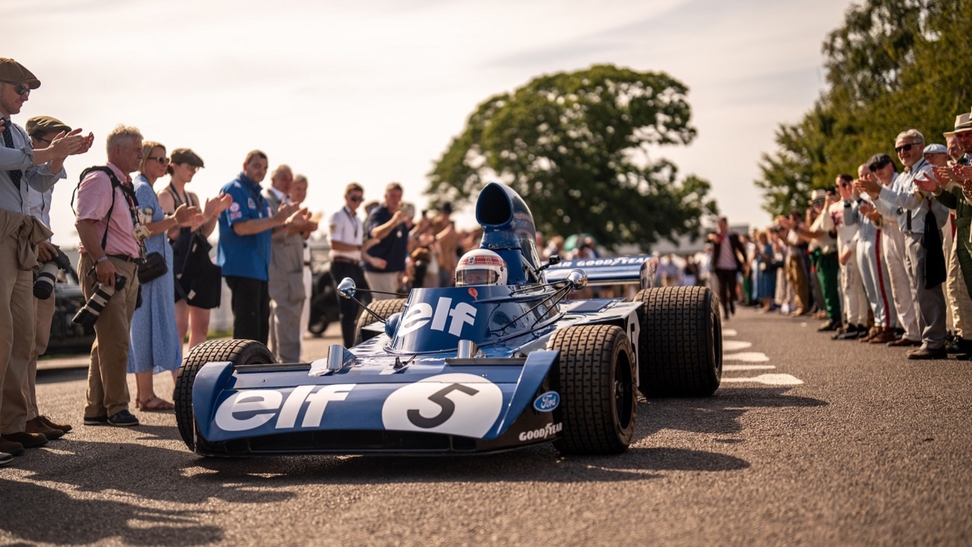 Sir Jackie Stewart tribute at the 2023 Goodwood Revival. Ph. by Peter Summers.