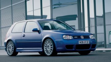 Volkswagen-Golf-R32-14