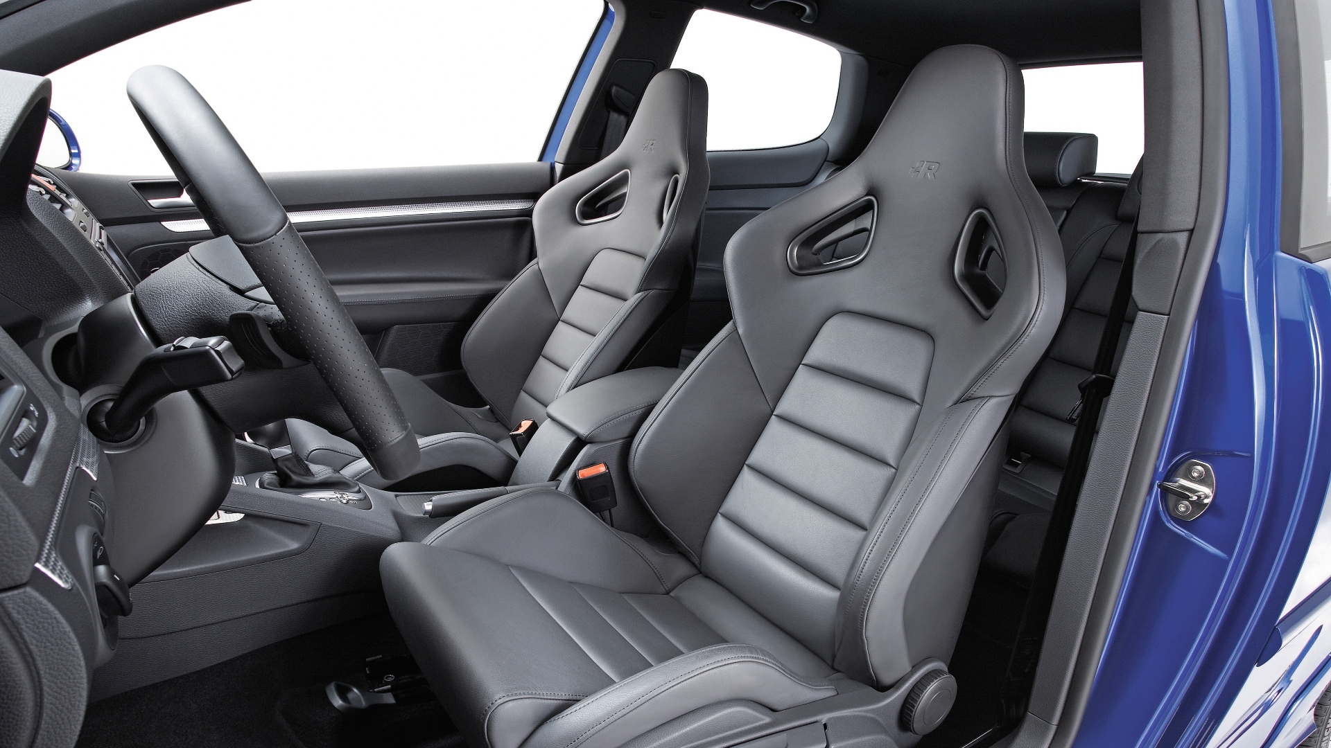 Volkswagen-Golf-R32-4