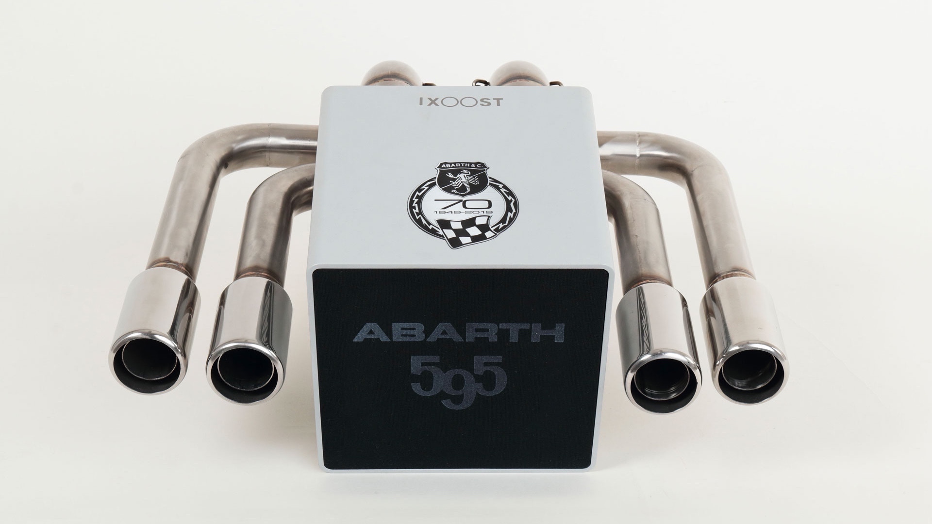 ixoost-casse-altoparlanti-ispirate-alle-auto-11