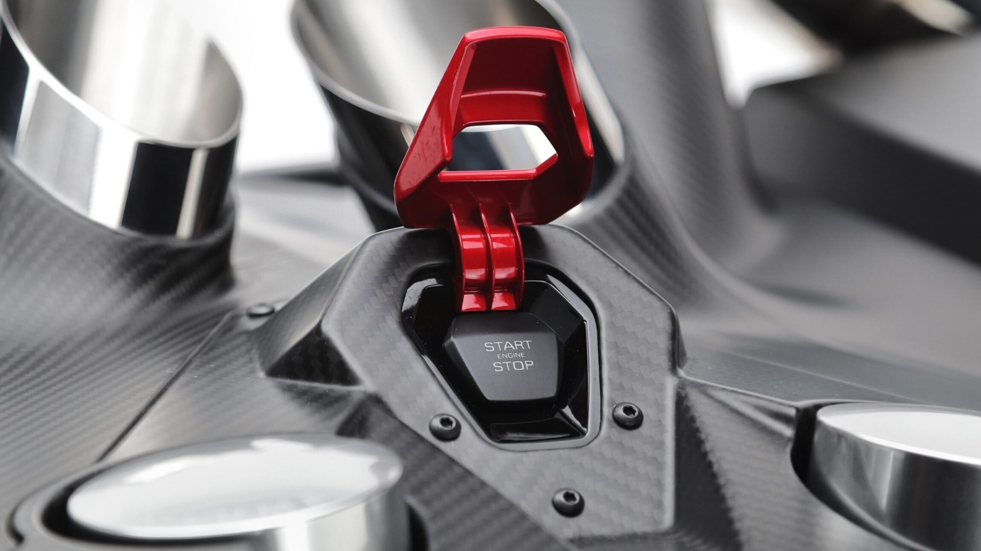 ixoost-casse-altoparlanti-ispirate-alle-auto-16